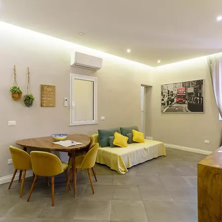 Felt In In Apartamento Catânia