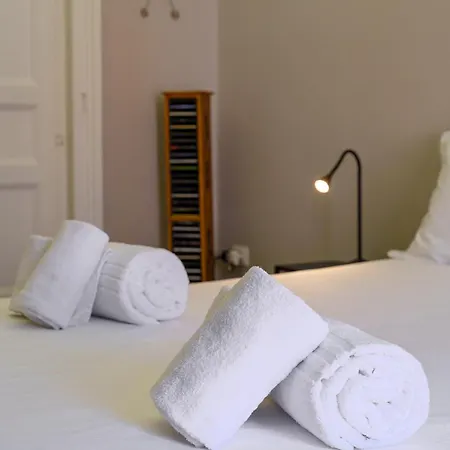 Felt In In Apartamento