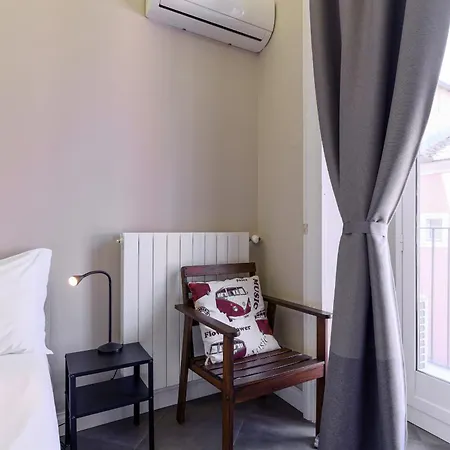 Felt In In Apartamento